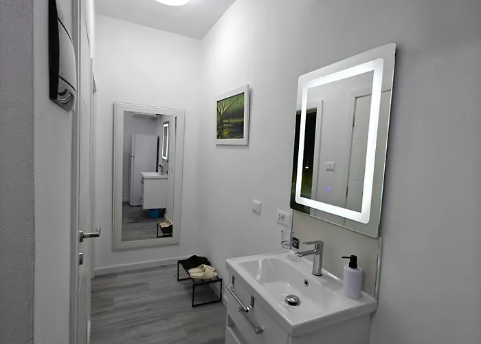 Rhun 47 Apartament Tirana